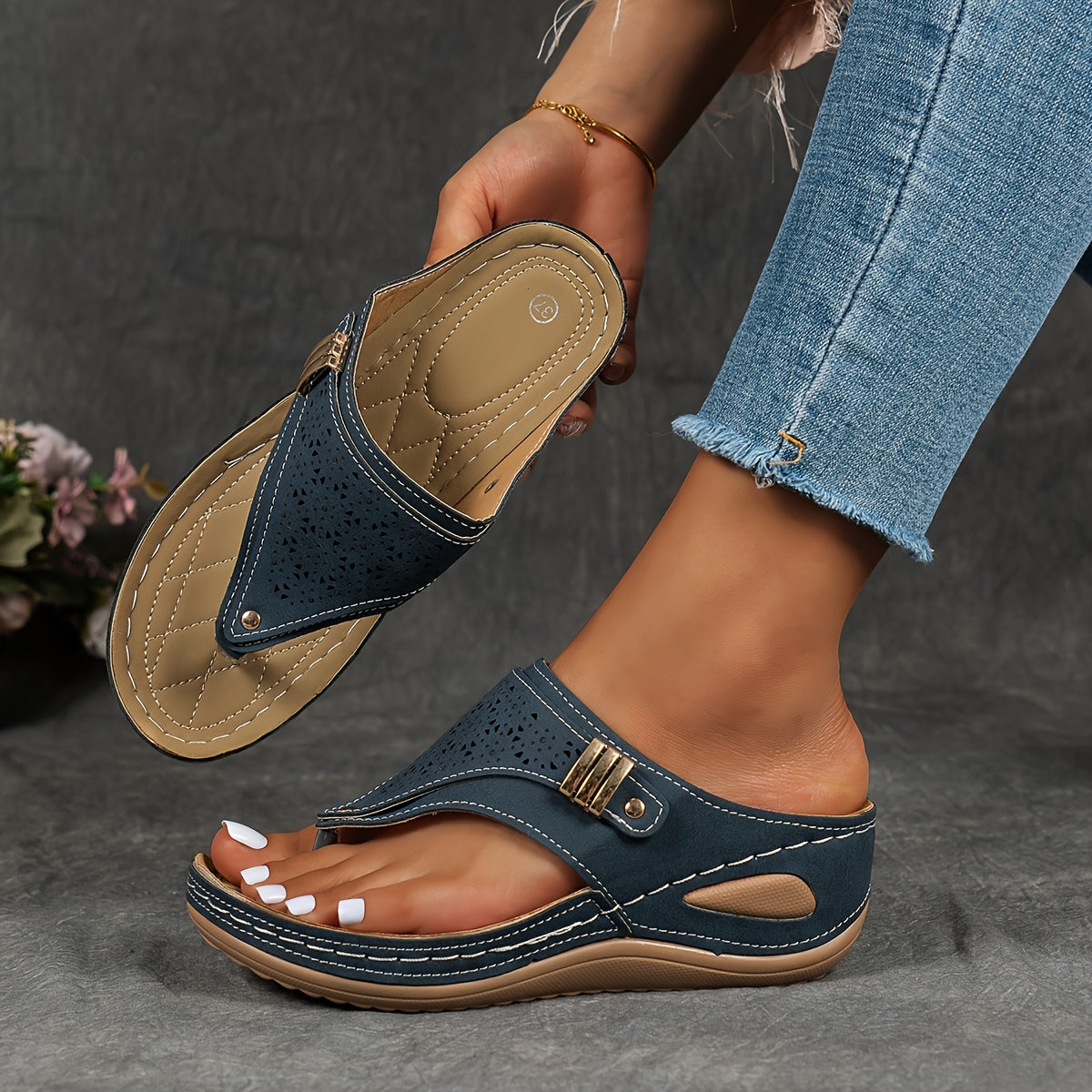 Alira Comfortfit Sandals
