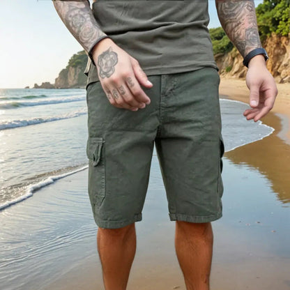 Maro – Versatile Black Cargo Shorts