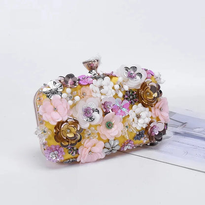 Lyra – Sparkly Sequin Clutch with Detachable Chain Strap