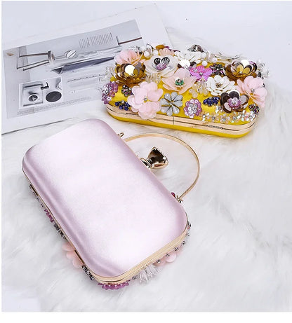 Lyra – Sparkly Sequin Clutch with Detachable Chain Strap