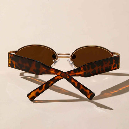 Sofia – Luxurious Gold Oval Sunglasses
