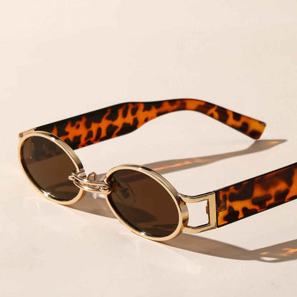 Sofia – Luxurious Gold Oval Sunglasses