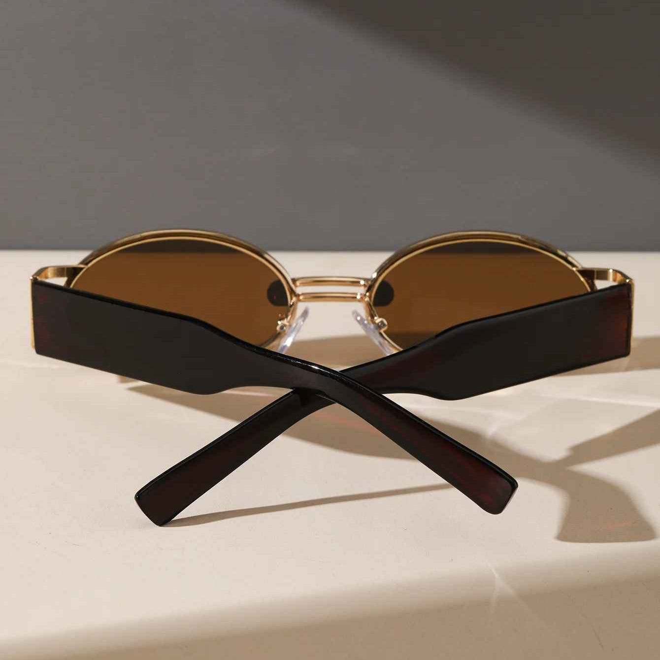 Sofia – Luxurious Gold Oval Sunglasses