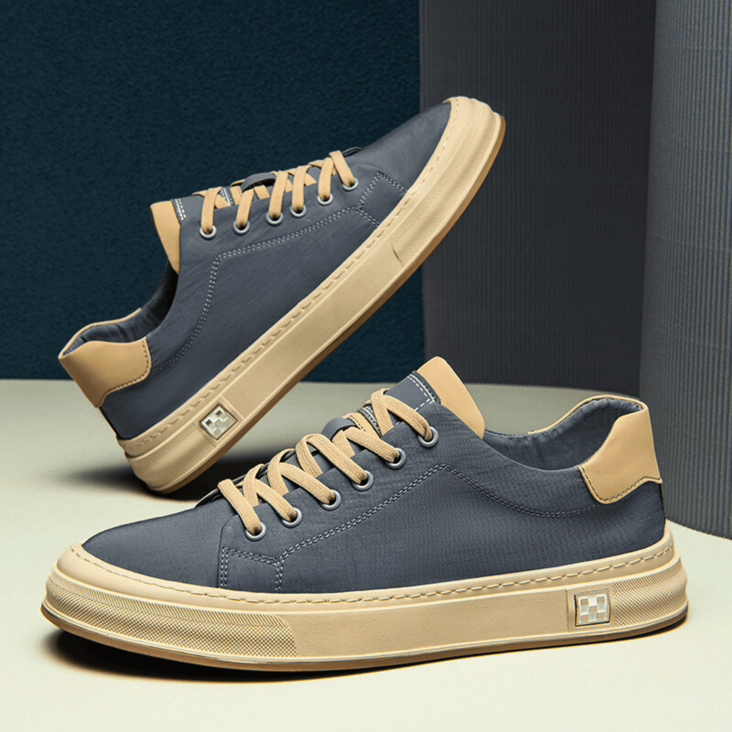 Averin Low-Top Canvas Sneakers