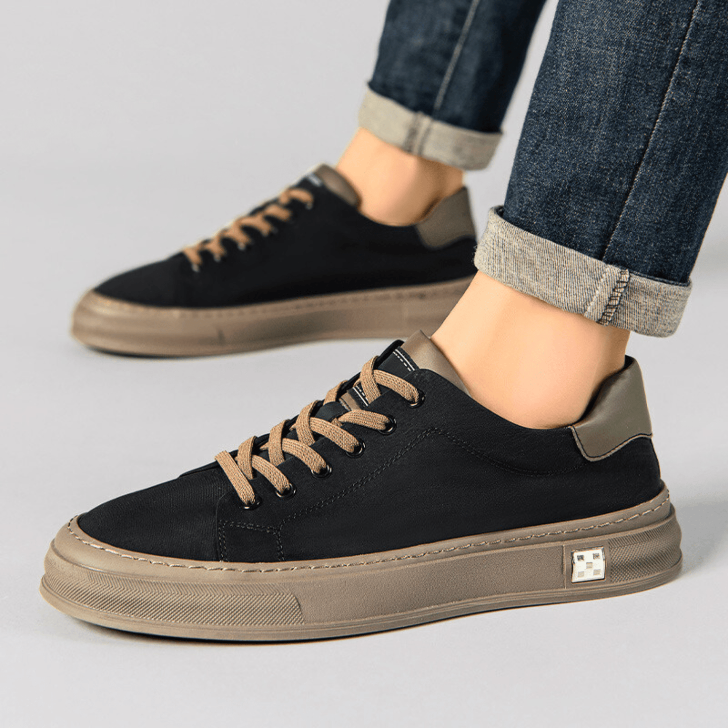 Averin Low-Top Canvas Sneakers